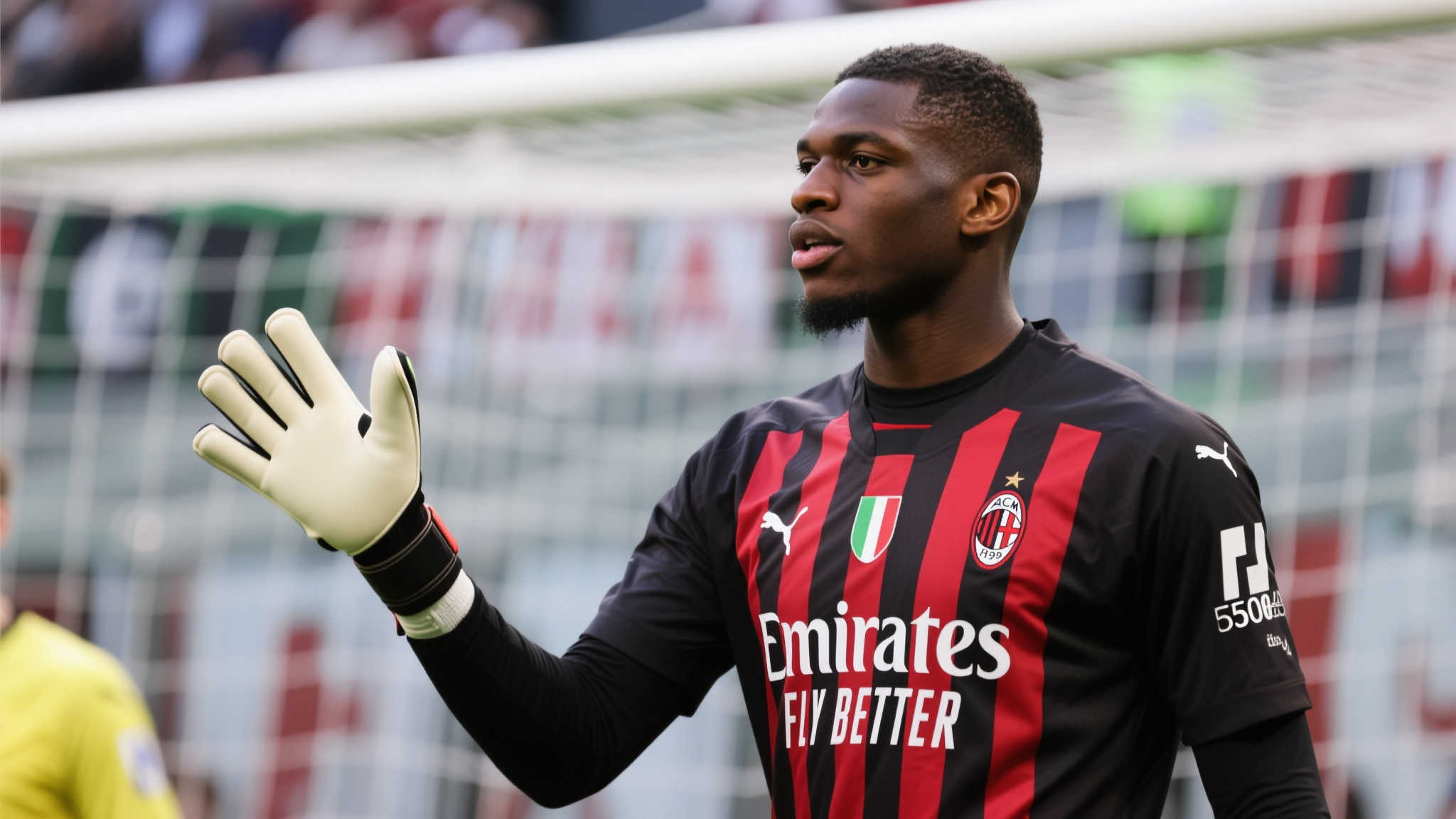 罗马诺透露:切尔西取消迈尼昂引援计划,近期无意重提 从经济层面来看,引进迈尼昂绝非易事。目前这位AC米